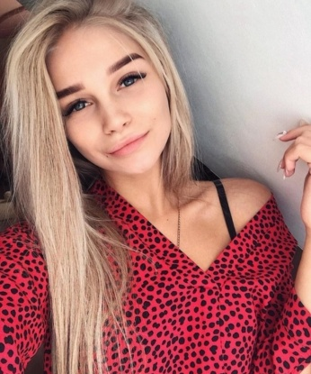 Злата, 1999 лет